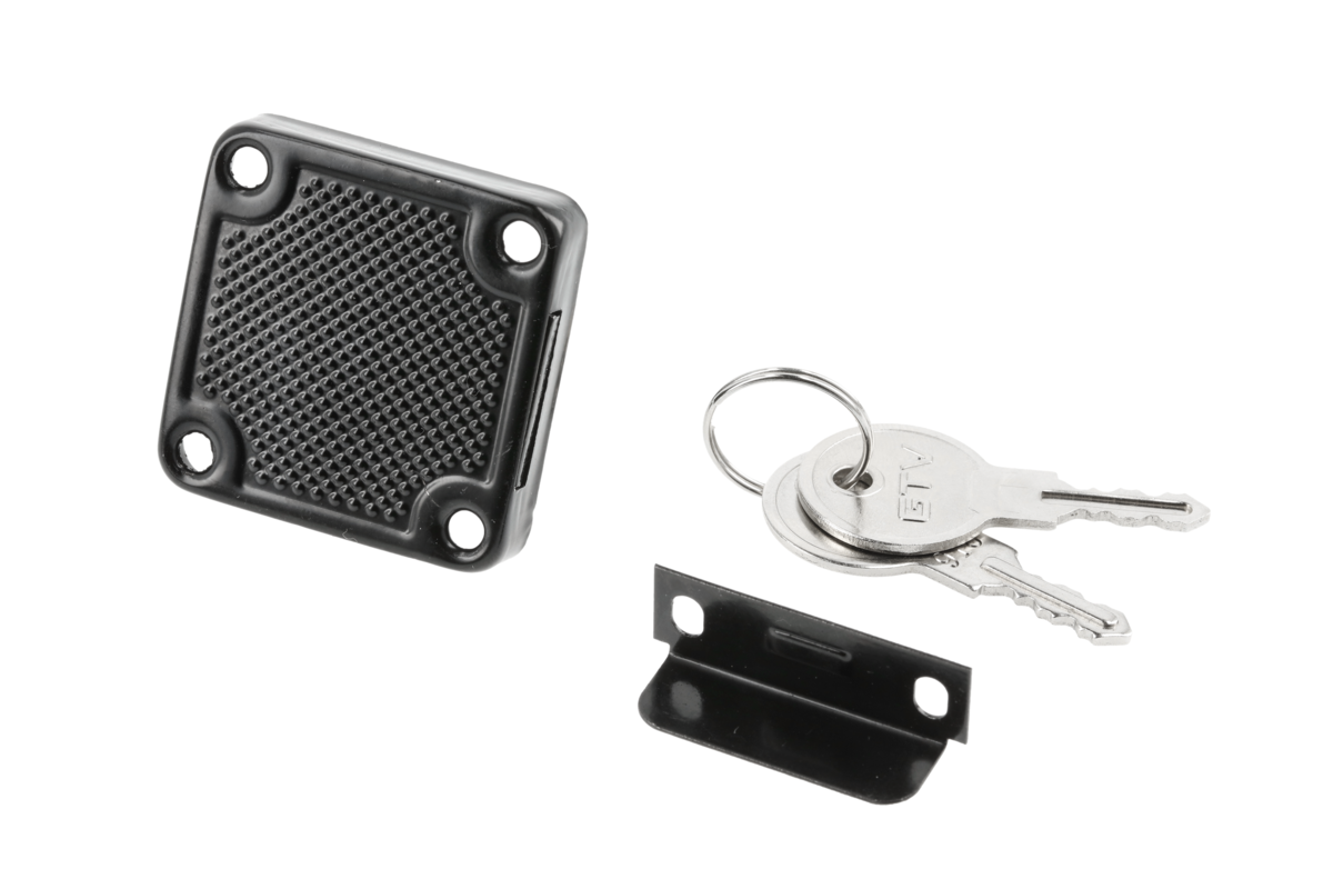 Square 138 (chrome) steel lock, steel key, black, new version
